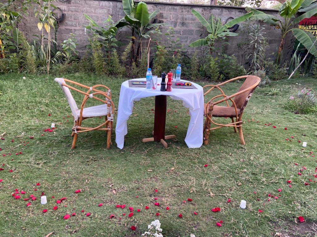 Charming Eco-Homestay Near Kilimanjaro International Airport Arusha Esterno foto